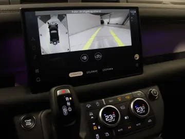 LAND ROVER Defender 110 D300 X-Dynamic SE AHK Pano HUD