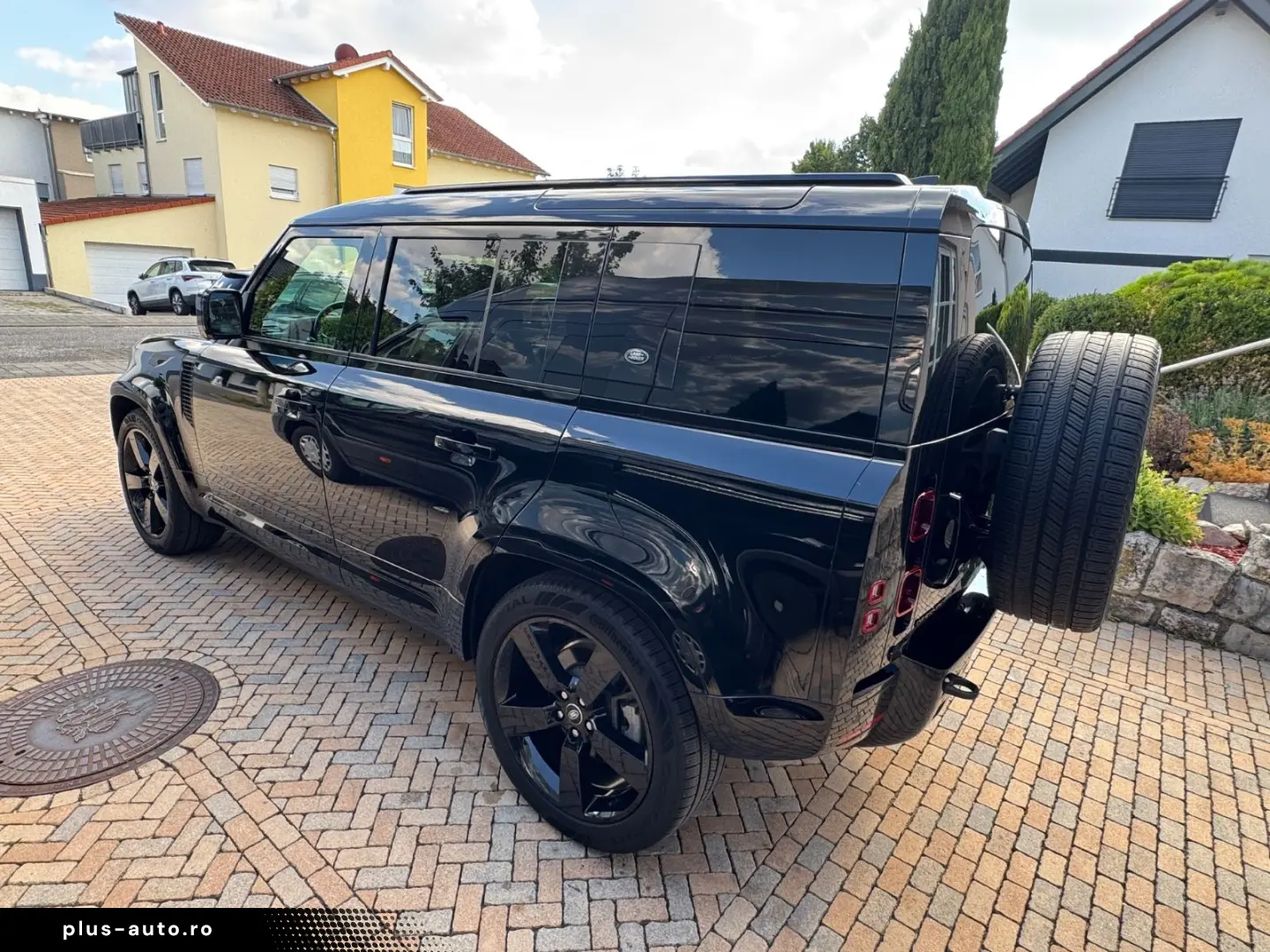 LAND ROVER Defender 3.0 DMHEV X 110 Pano-HUD-Black-22 STHZG