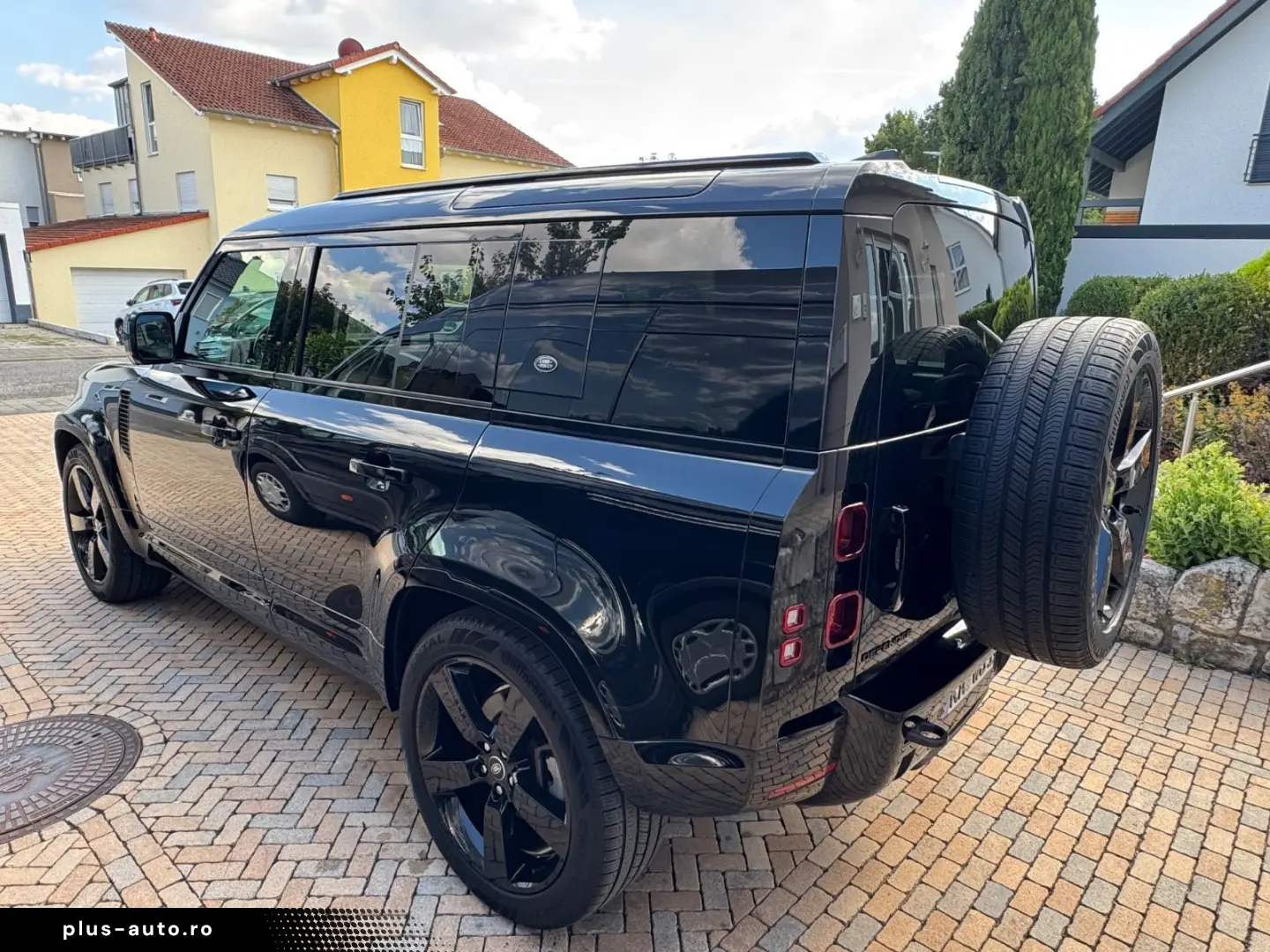 LAND ROVER Defender 3.0 DMHEV X 110 Pano-HUD-Black-22 STHZG