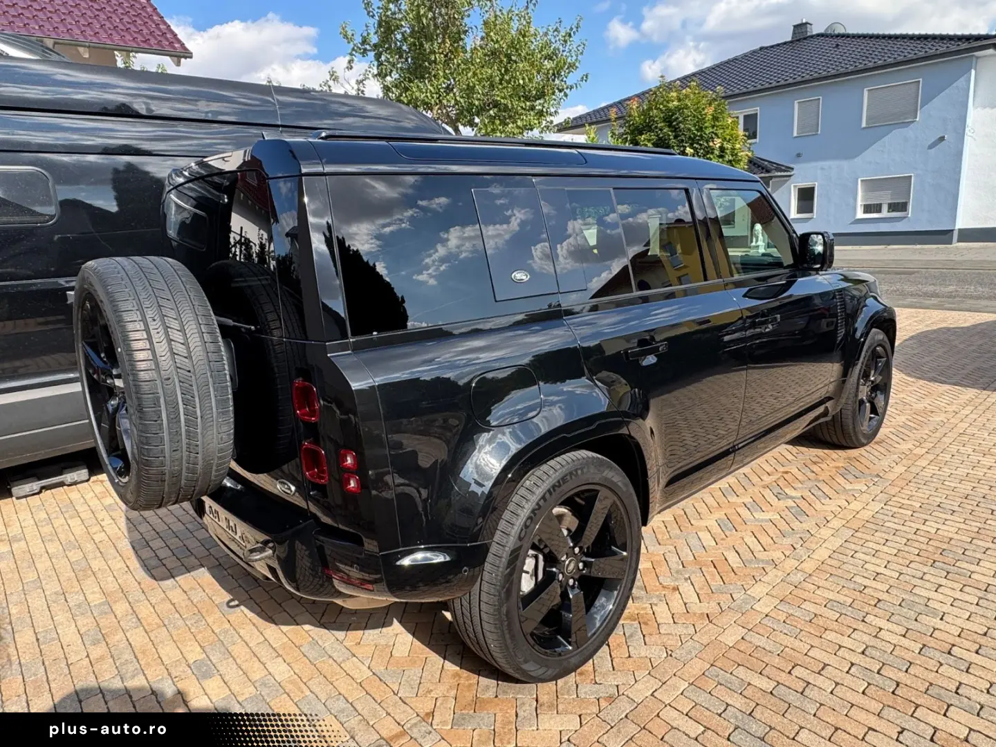 LAND ROVER Defender 3.0 DMHEV X 110 Pano-HUD-Black-22 STHZG