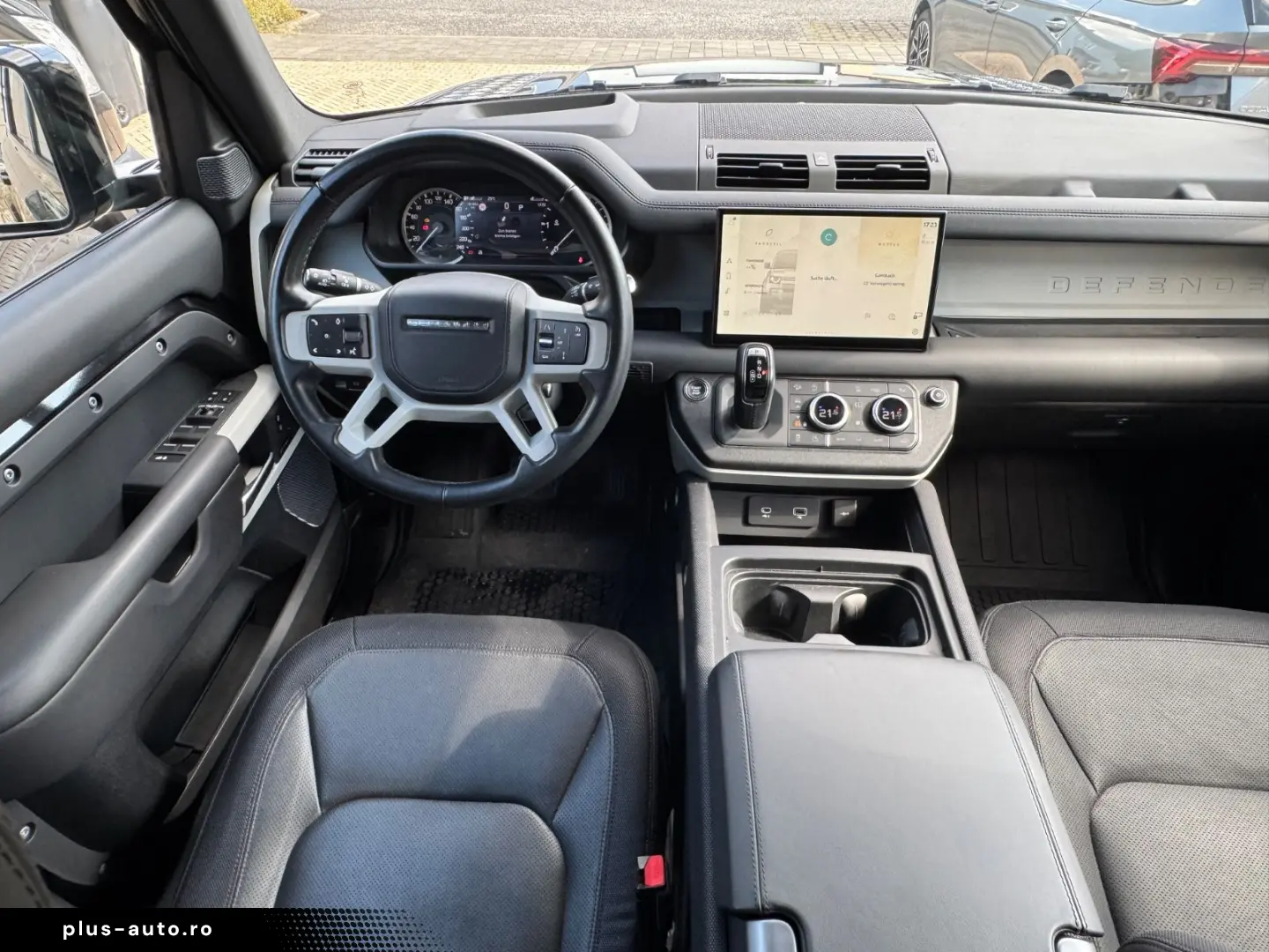 LAND ROVER Defender 3.0 DMHEV X 110 Pano-HUD-Black-22 STHZG