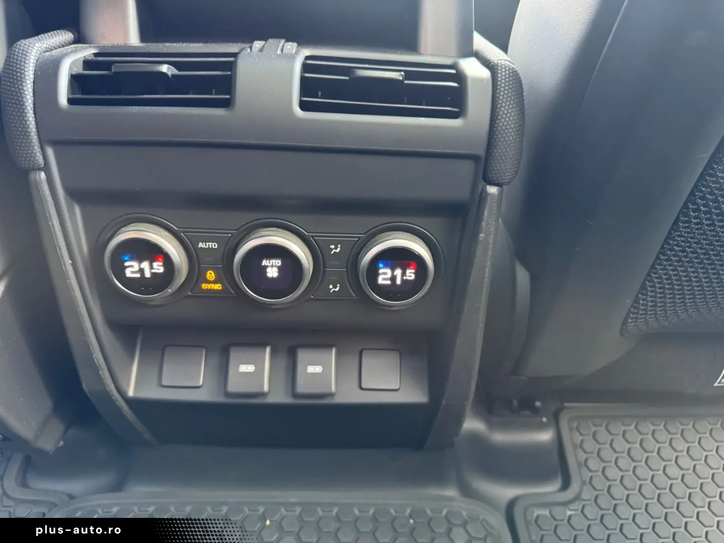 LAND ROVER Defender 3.0 DMHEV X 110 Pano-HUD-Black-22 STHZG
