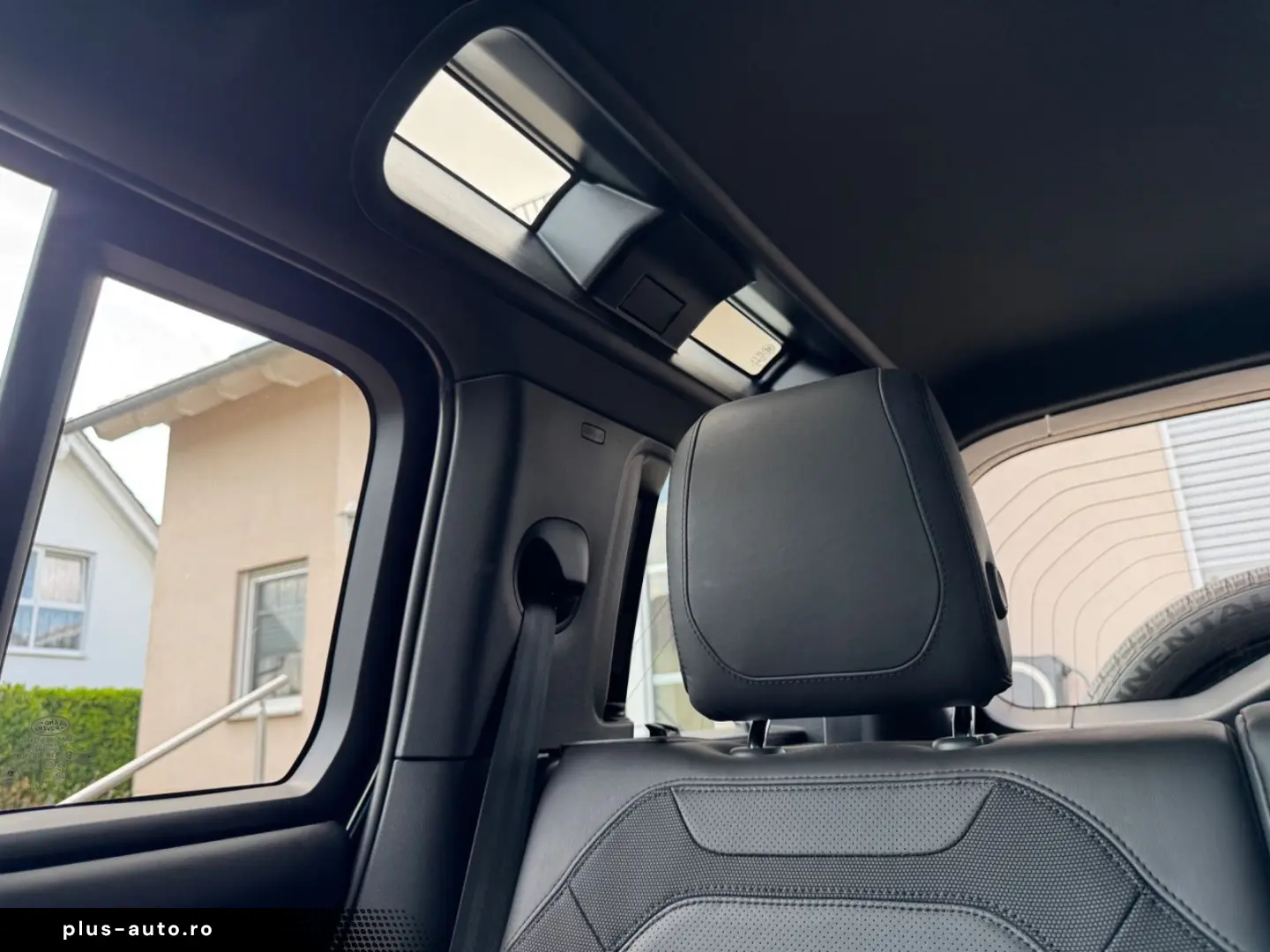 LAND ROVER Defender 3.0 DMHEV X 110 Pano-HUD-Black-22 STHZG