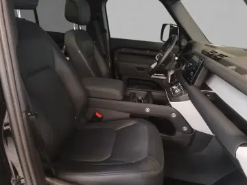 LAND ROVER Defender 110 X-Dynamic HSE D300