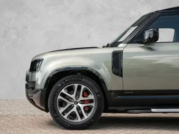 LAND ROVER Defender 110 D300 3.0 X 2xKlima 360 ACC AHK AUT