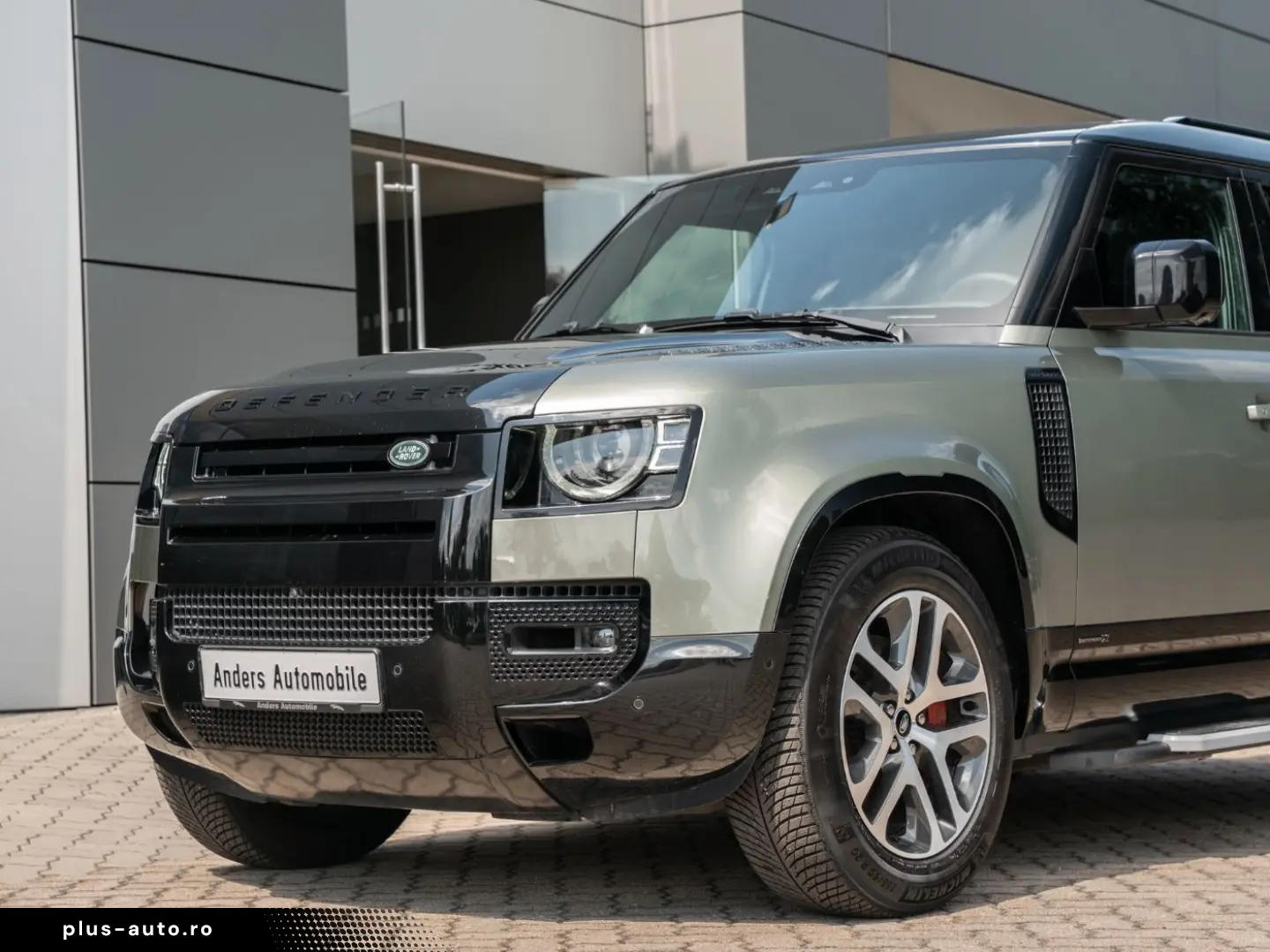 LAND ROVER Defender 110 D300 3.0 X 2xKlima 360 ACC AHK AUT