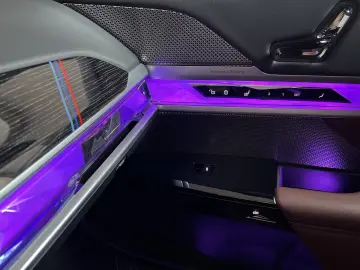 BMW 740 d xDrive M-Pro SKYLoung Leather-Red REARTV!