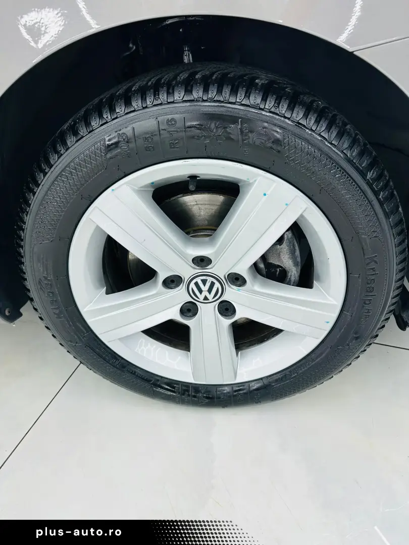 VOLKSWAGEN GOLF-SPORTSVAN 2015 1.6D E6 Garantie 12 Luni Rate