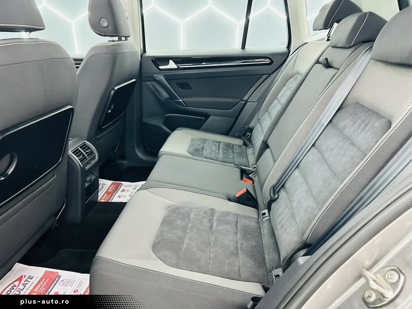 VOLKSWAGEN GOLF-SPORTSVAN 2015 1.6D E6 Garantie 12 Luni Rate