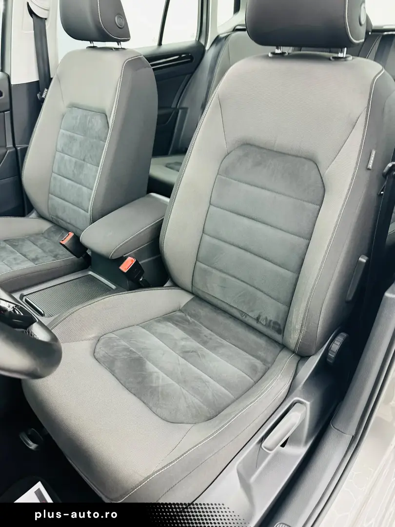 VOLKSWAGEN GOLF-SPORTSVAN 2015 1.6D E6 Garantie 12 Luni Rate