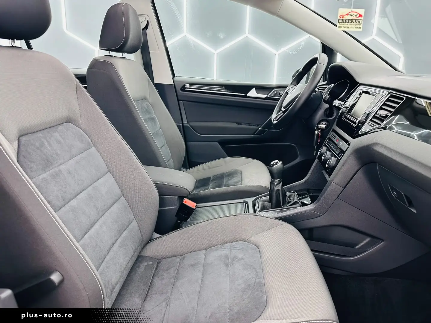 VOLKSWAGEN GOLF-SPORTSVAN 2015 1.6D E6 Garantie 12 Luni Rate