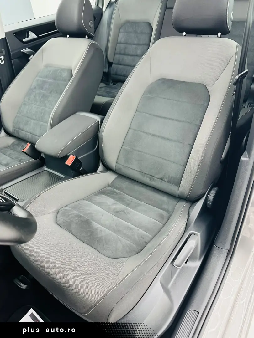 VOLKSWAGEN GOLF-SPORTSVAN 2015 1.6D E6 Garantie 12 Luni Rate