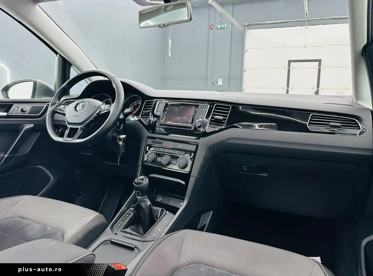 VOLKSWAGEN GOLF-SPORTSVAN 2015 1.6D E6 Garantie 12 Luni Rate