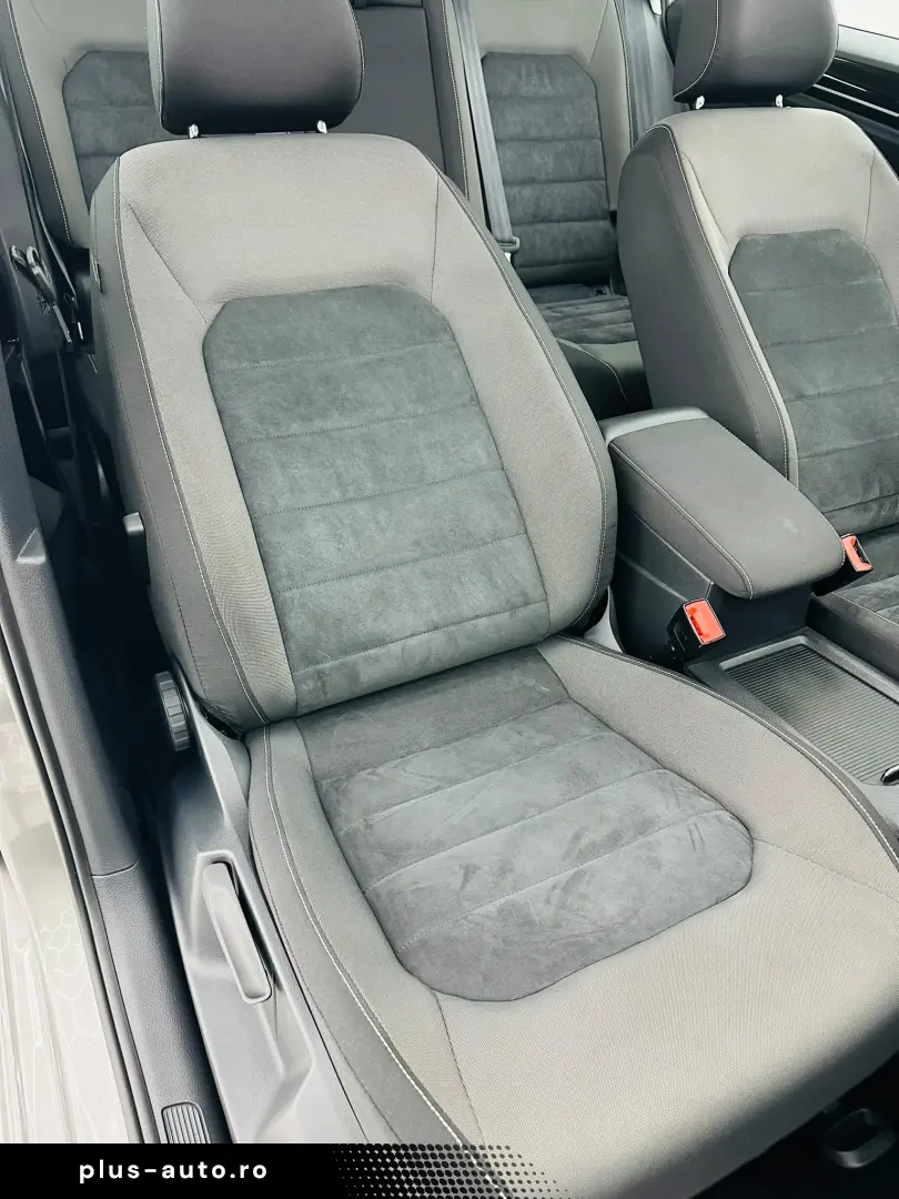 VOLKSWAGEN GOLF-SPORTSVAN 2015 1.6D E6 Garantie 12 Luni Rate