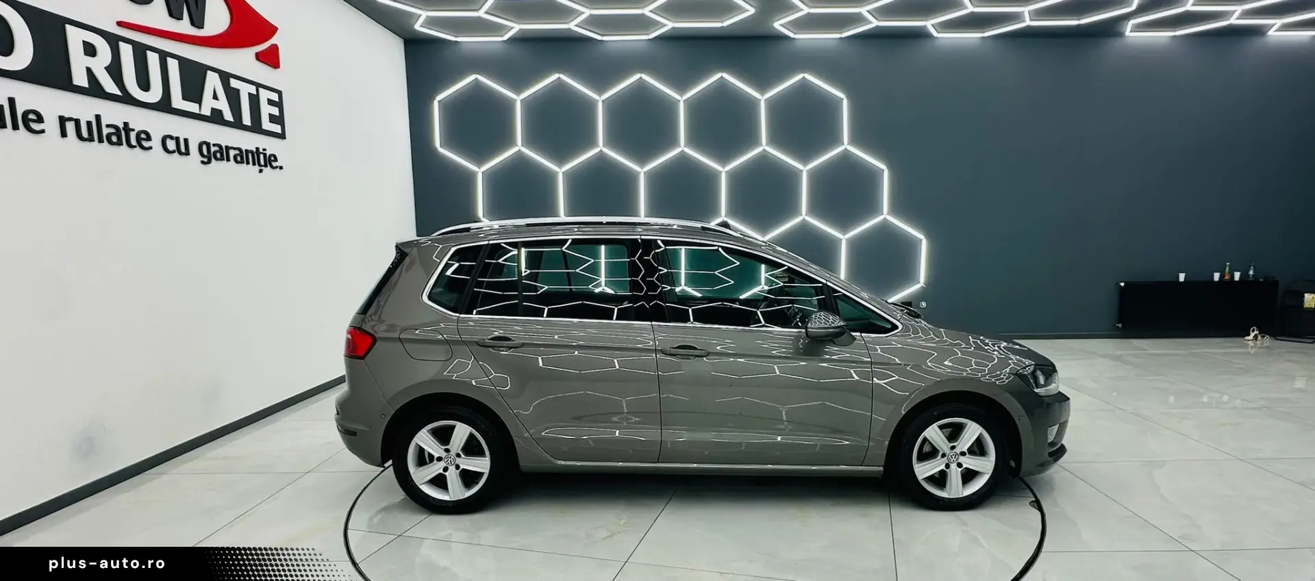 VOLKSWAGEN GOLF-SPORTSVAN 2015 1.6D E6 Garantie 12 Luni Rate