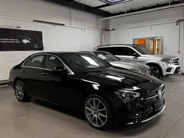 MERCEDES-BENZ E 300 de 4M AMG LINE MBUX HUD MULTIBEAM DISTR.