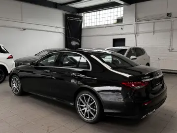 MERCEDES-BENZ E 300 de 4M AMG LINE MBUX HUD MULTIBEAM DISTR.