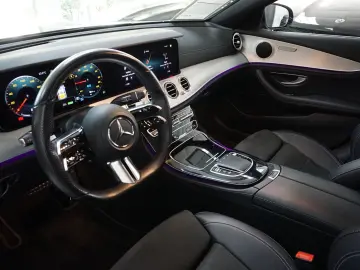 MERCEDES-BENZ E 300 de 4M AMG LINE MBUX HUD MULTIBEAM DISTR.