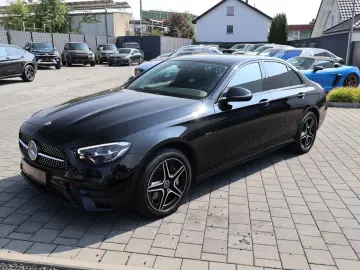 MERCEDES-BENZ E 300 de 4M AMG Pano-NightPak-AHK-Kame…