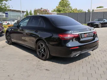 MERCEDES-BENZ E 300 de 4M AMG Pano-NightPak-AHK-Kame…