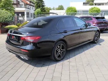 MERCEDES-BENZ E 300 de 4M AMG Pano-NightPak-AHK-Kame…