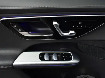 MERCEDES-BENZ GLC 300 d 4MATIC AMG-LINE-INT 9G DIGITAL-LIGHT
