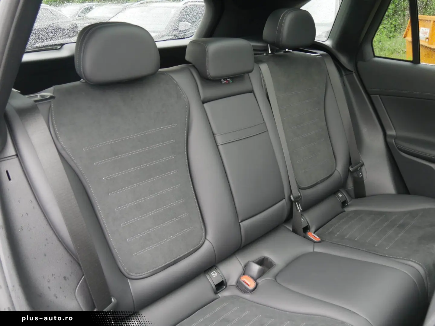 MERCEDES-BENZ GLC 200 4Matic AMG Line Premium Plus AHK