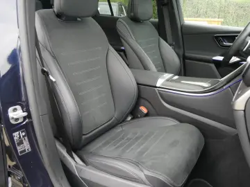 MERCEDES-BENZ GLC 200 4Matic AMG Line Premium Plus AHK