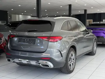 MERCEDES-BENZ GLC 220d 4M AMG PANO HEADUP MEMORY DIG…