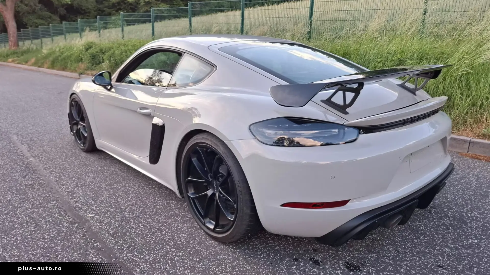 Porsche Cayman GT4-2 Schalensitz Sport-Chrono-Paket Plus