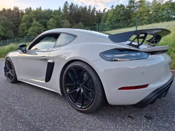 Porsche Cayman GT4-2 Schalensitz Sport-Chrono-Paket Plus