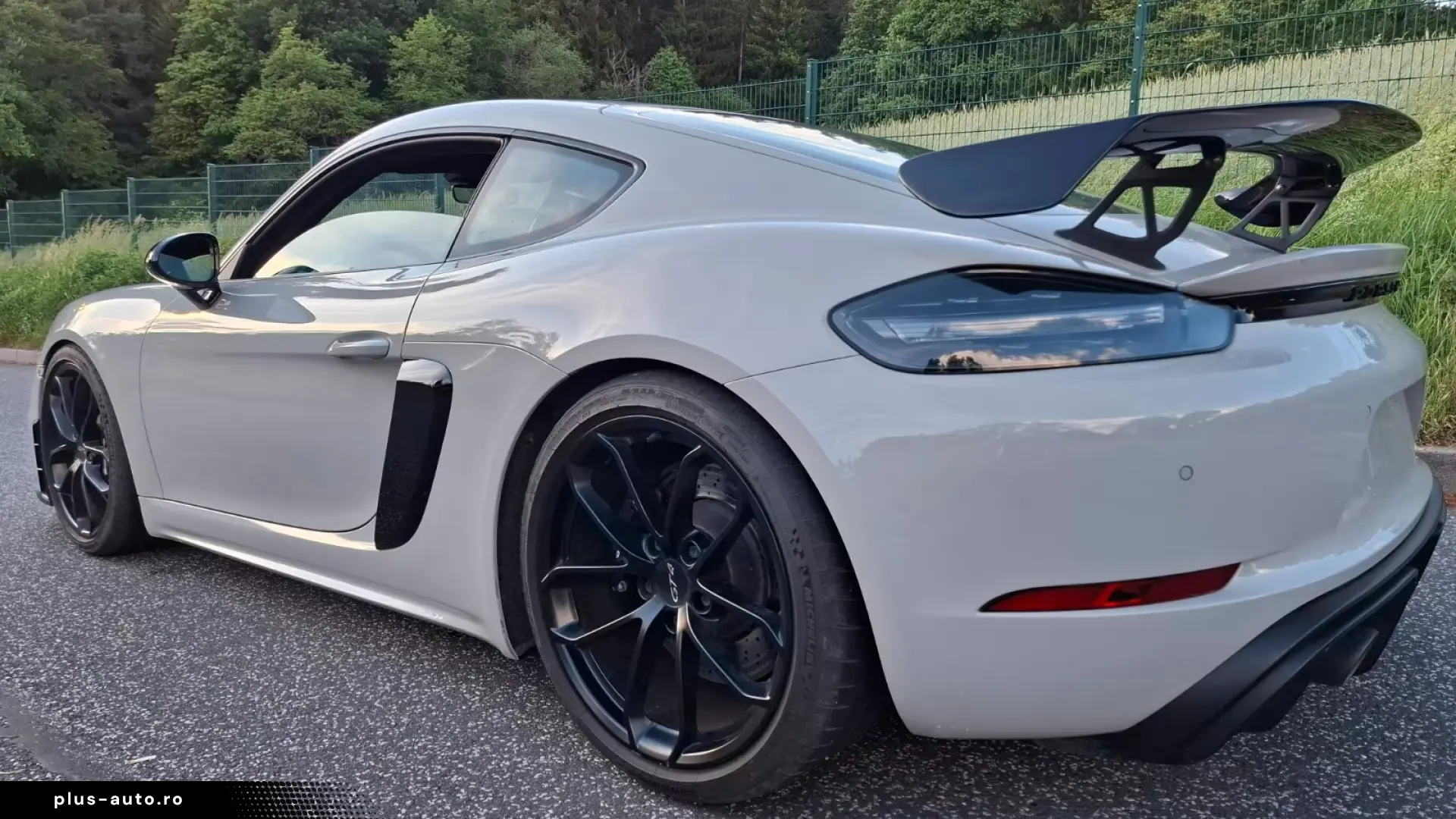 Porsche Cayman GT4-2 Schalensitz Sport-Chrono-Paket Plus