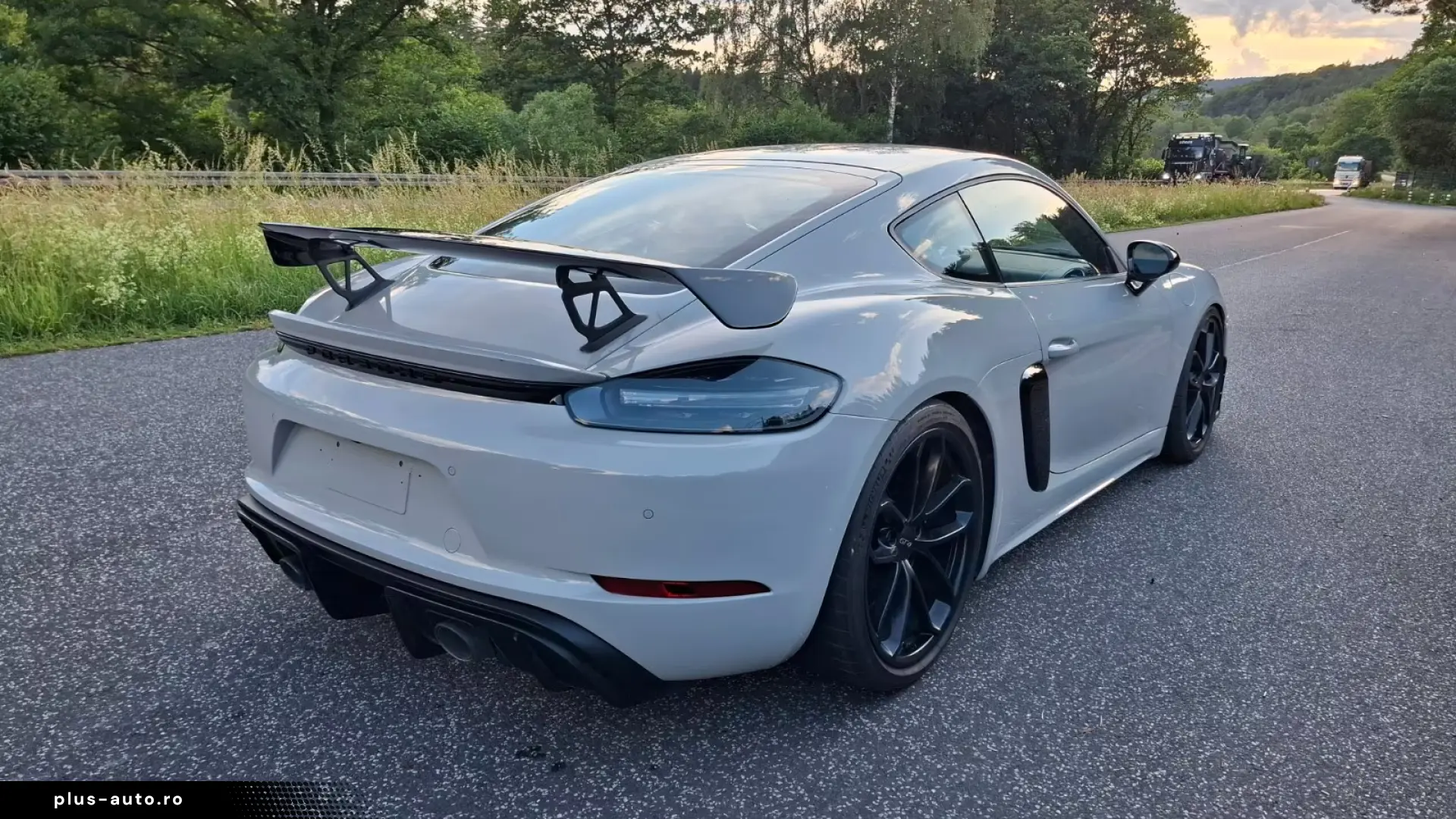 Porsche Cayman GT4-2 Schalensitz Sport-Chrono-Paket Plus