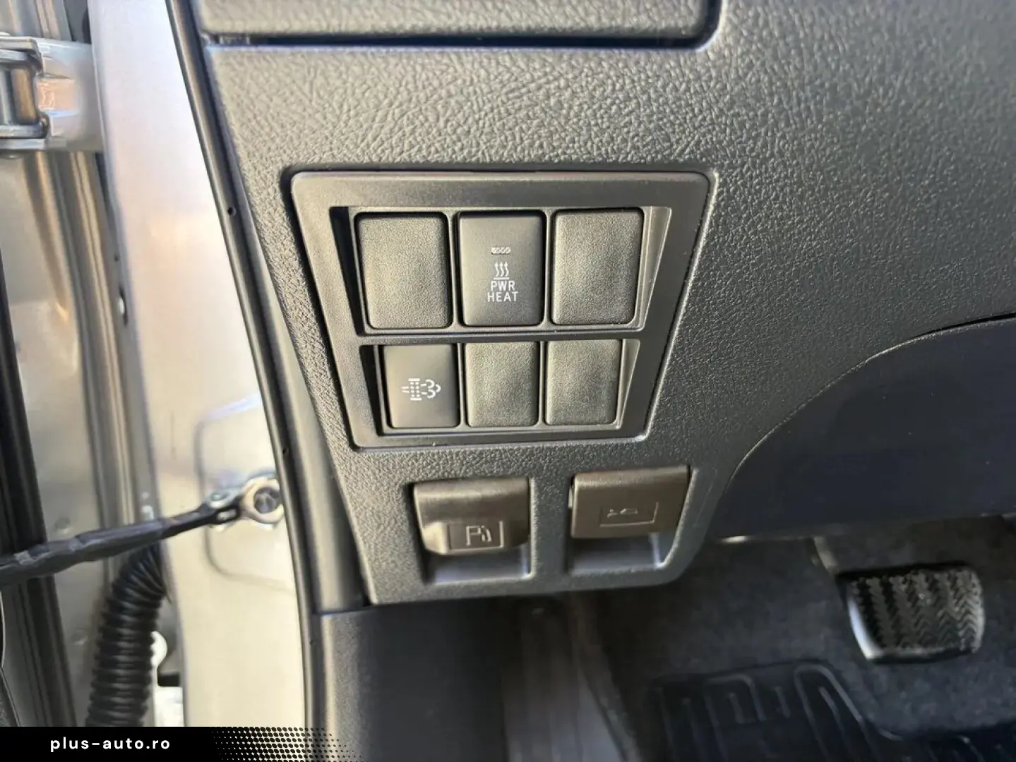 Toyota Hilux 2.4D 150CP 4x4 Double Cab At Executive