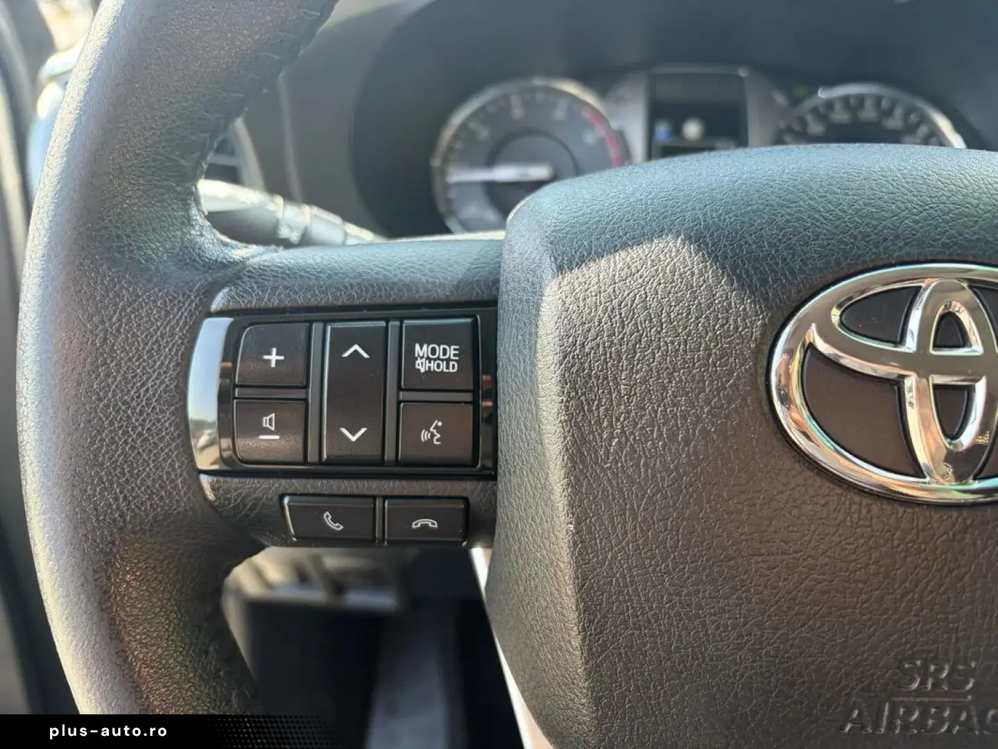 Toyota Hilux 2.4D 150CP 4x4 Double Cab At Executive