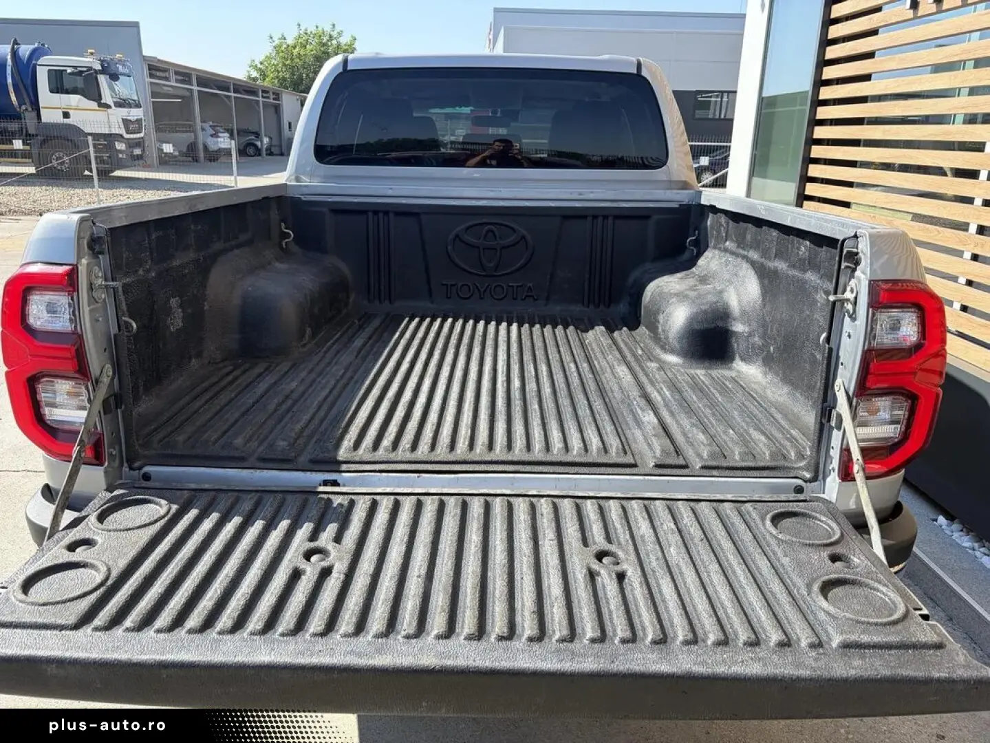 Toyota Hilux 2.4D 150CP 4x4 Double Cab At Executive