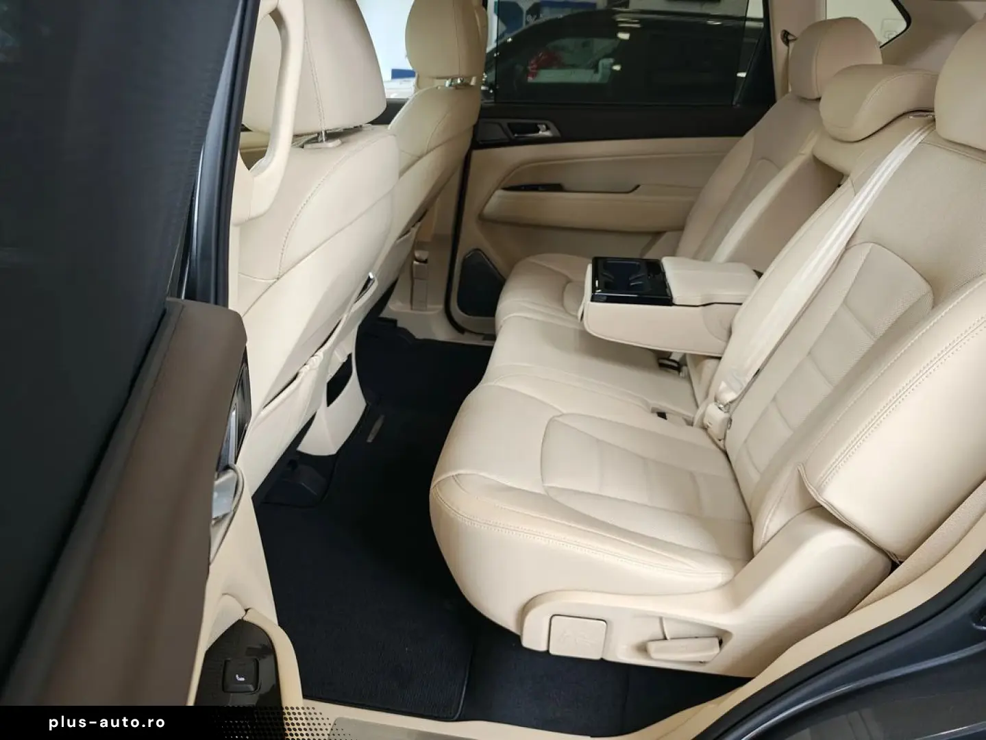 Kg-Mobility Rexton