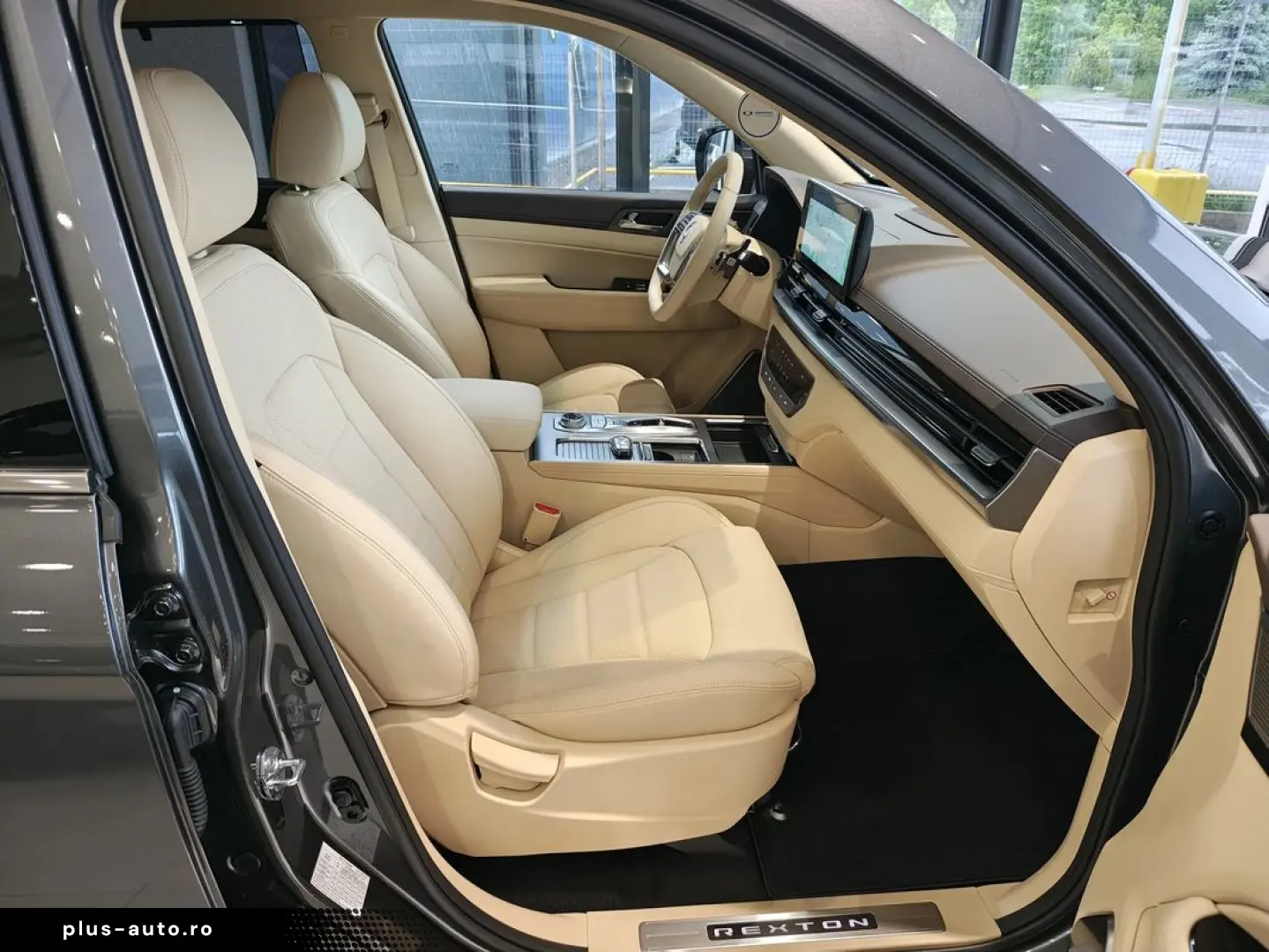 Kg-Mobility Rexton