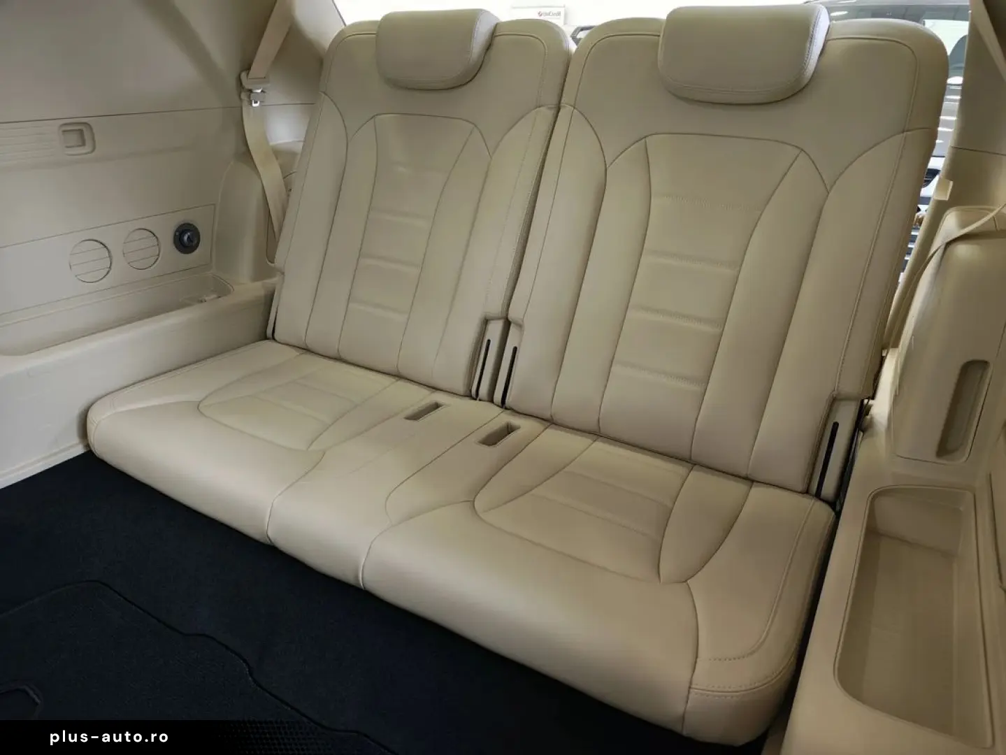 Kg-Mobility Rexton