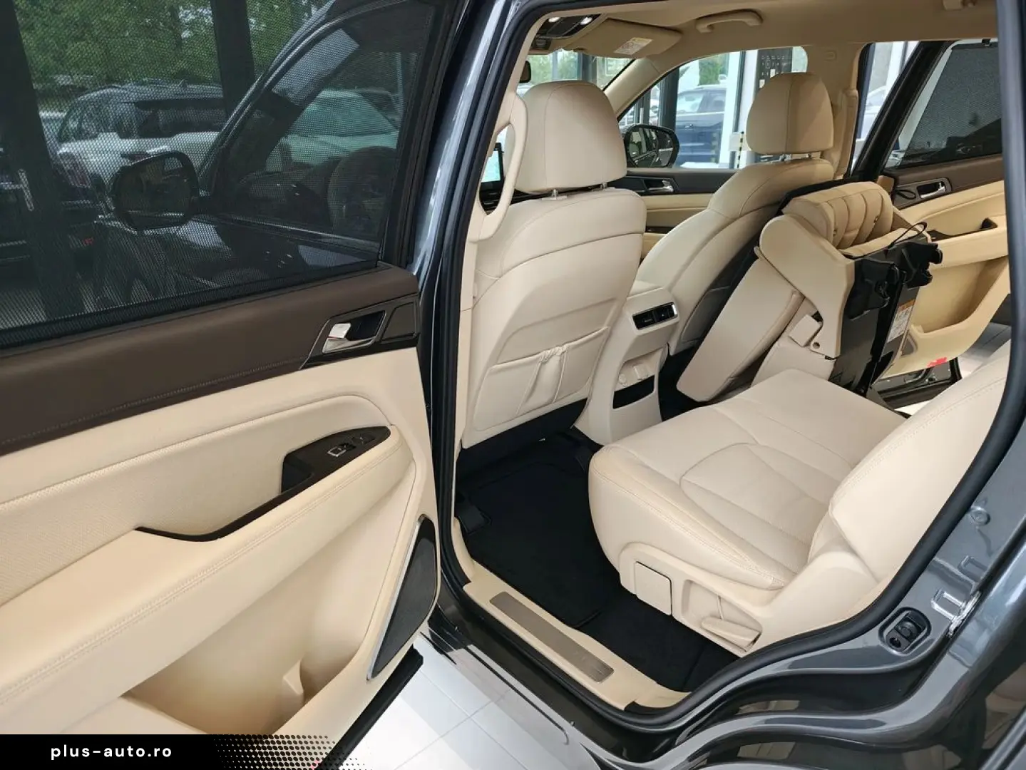 Kg-Mobility Rexton