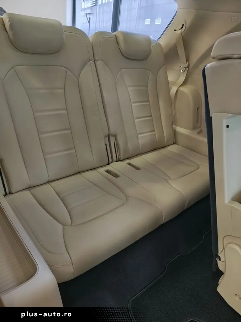 Kg-Mobility Rexton