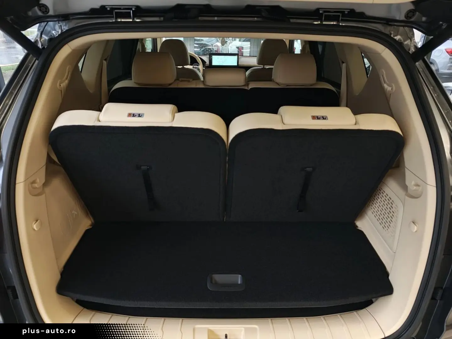Kg-Mobility Rexton