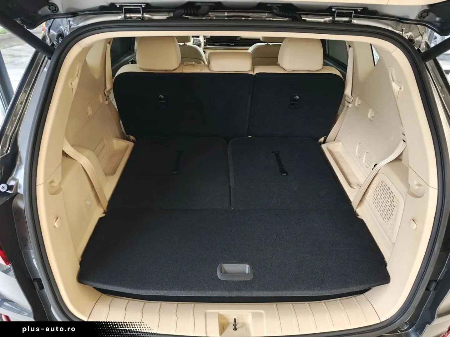 Kg-Mobility Rexton