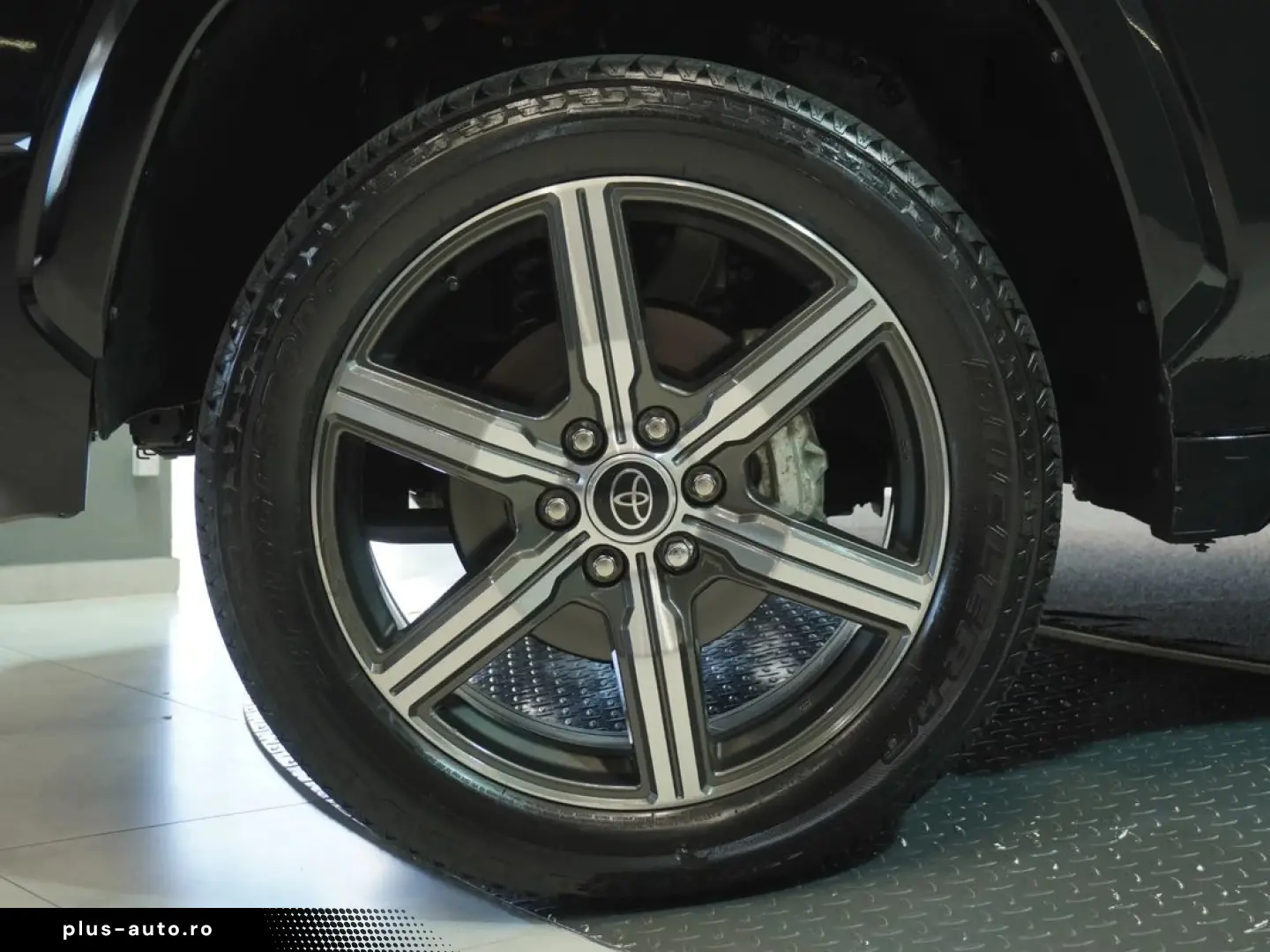 Toyota Tundra Capstone   437 CP   Autoutilitara N1 Impozit M