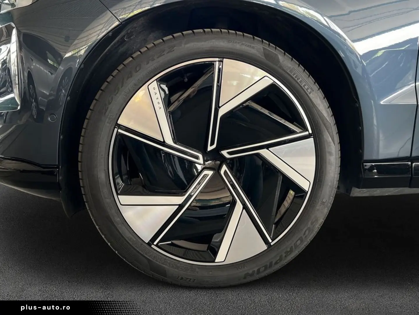 VOLVO EX90 Twin-Motor AWD Ultra 6-Sitzer Luftf B&W 22'