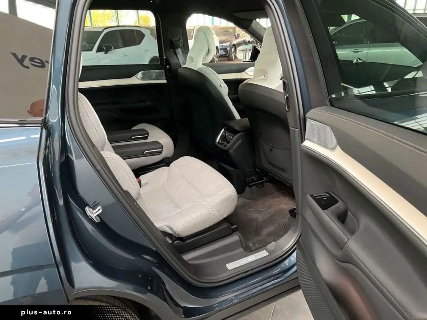 VOLVO EX90 Twin-Motor AWD Ultra 6-Sitzer Luftf B&W 22'