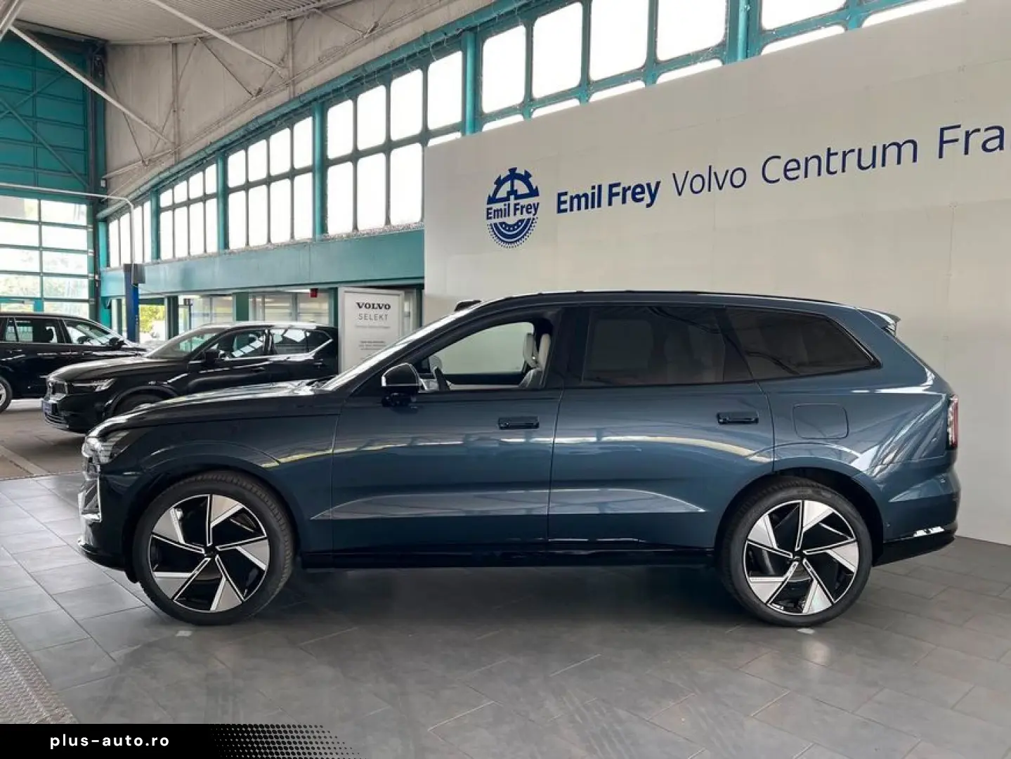 VOLVO EX90 Twin-Motor AWD Ultra 6-Sitzer Luftf B&W 22'