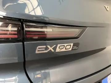 VOLVO EX90 Twin-Motor AWD Ultra 6-Sitzer Luftf B&W 22'