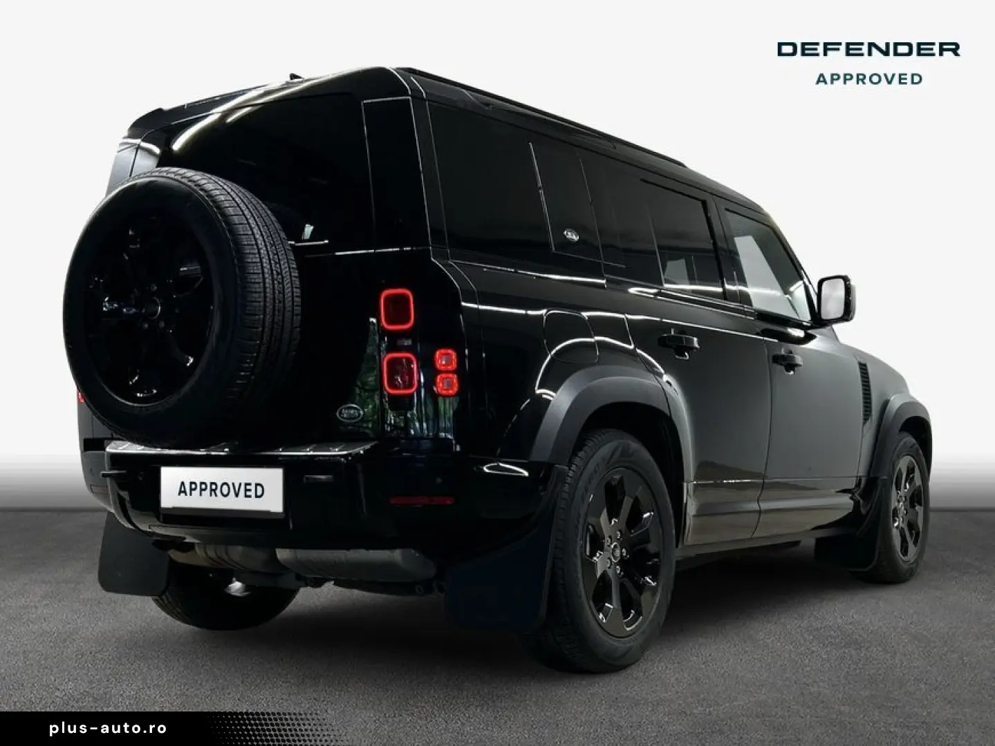 LAND ROVER Defender 110 D300 X-Dynamic SE