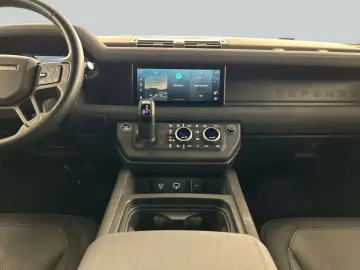 LAND ROVER Defender 110 D300 X-Dynamic SE